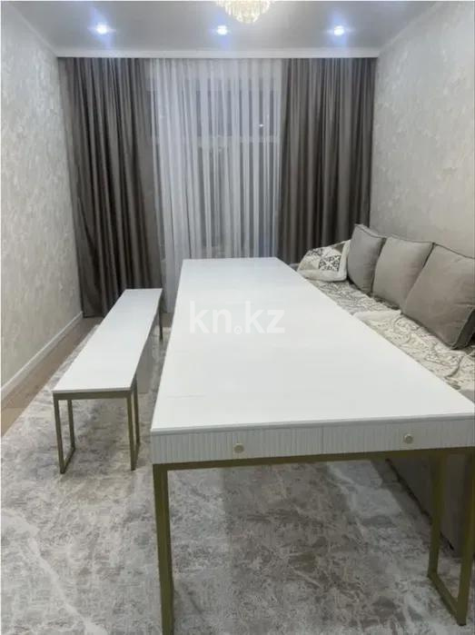 Продажа 3-комнатной квартиры, 90 м² в Караганде