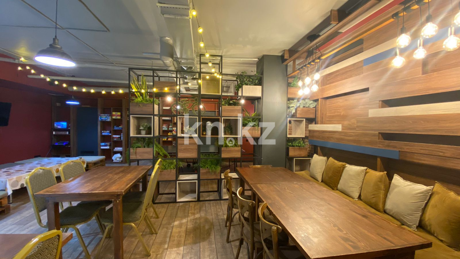 Продажа , 202 м², ул. Аманжолова, дом  24 в Астане - фото 8