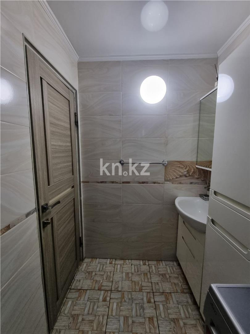 Продажа 4-комнатной квартиры, 90 м², ул. Дюсембекова, дом  4 в Караганде - фото 11