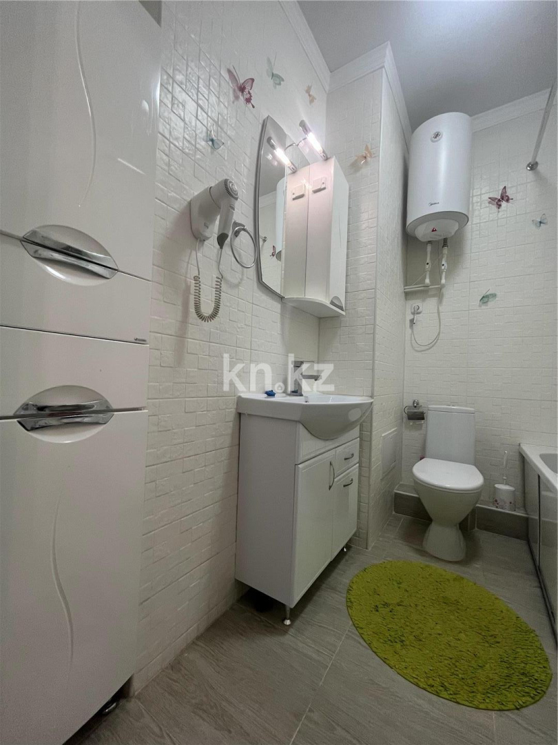 Продажа 3-комнатной квартиры, 80 м², Степной 2 в Караганде - фото 15