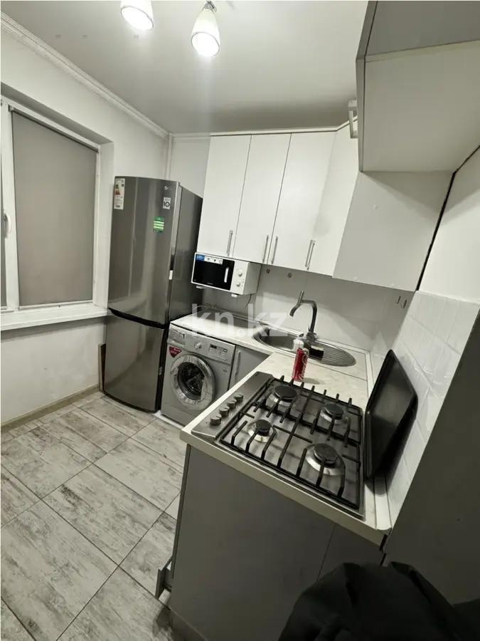 Продажа 2-комнатной квартиры, 46 м², 8 мкр., дом  21 в Алматы - фото 2