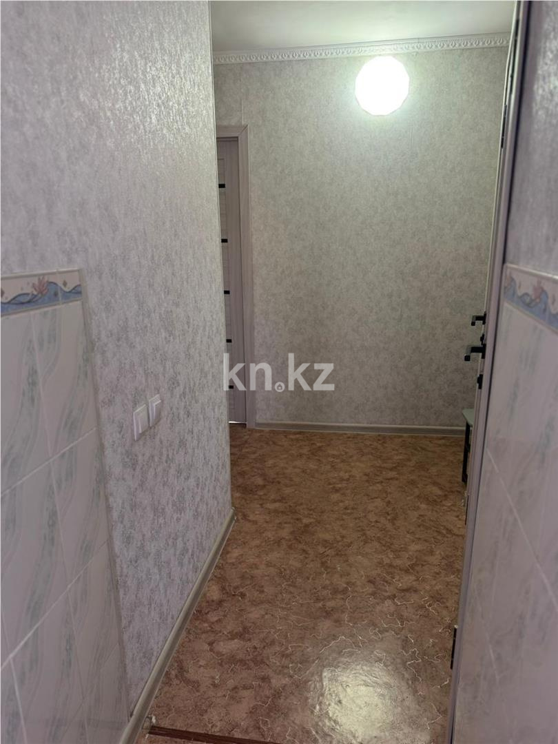 Продажа 2-комнатной квартиры, 47 м², мкр-н 18 в Караганде - фото 9