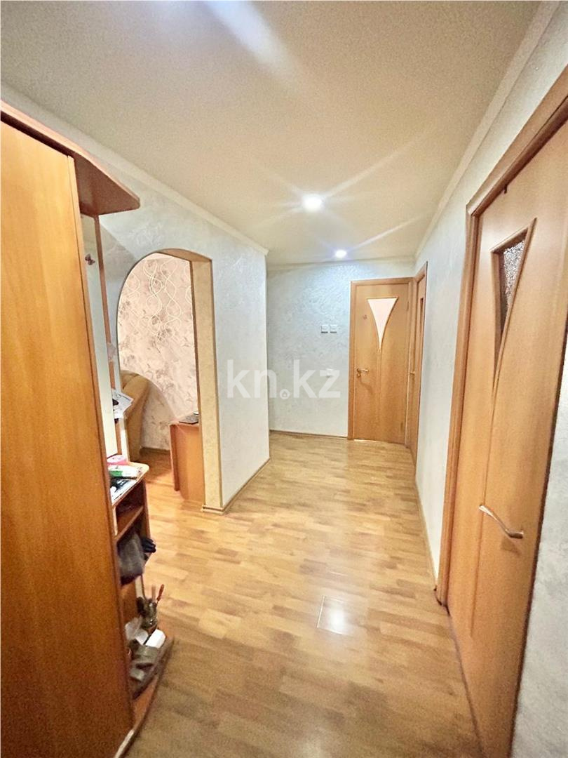 Продажа 3-комнатной квартиры, 62 м², ул. Ермекова в Караганде - фото 9