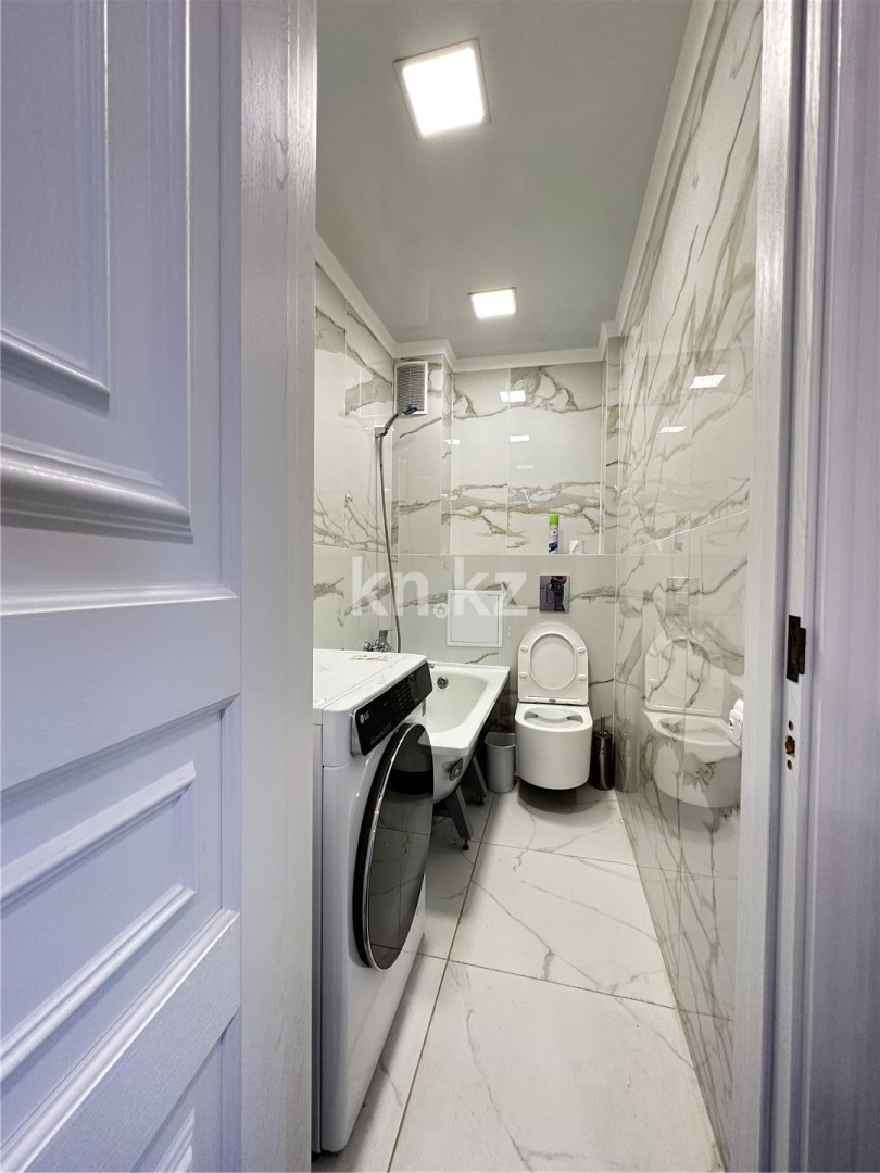 Продажа 4-комнатной квартиры, 79 м², ул. Крылова в Караганде - фото 18