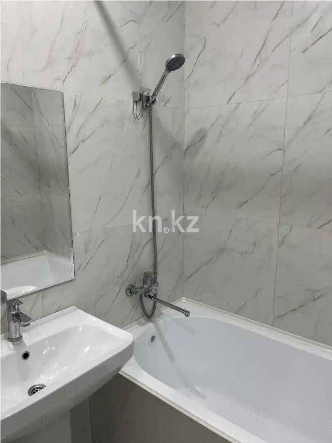 Продажа 1-комнатной квартиры, 43 м², пр. Кошкарбаева, дом  36 в Астане - фото 5