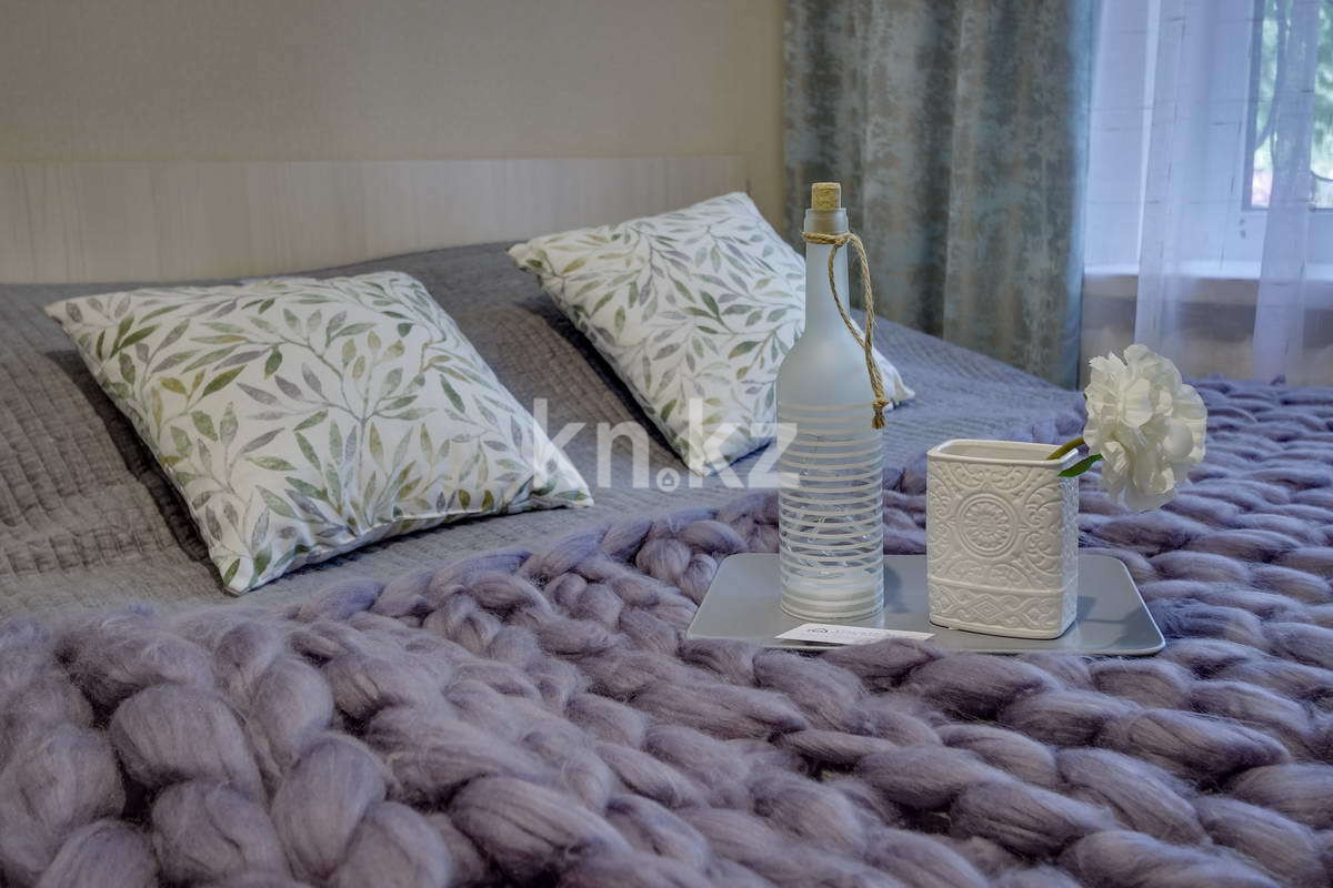 Аренда 1-комнатной квартиры посуточно, 15 м², мкр-н 1, дом  76 в Алматы