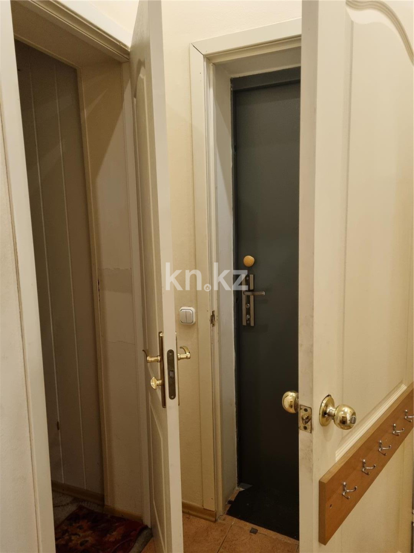 Продажа 1-комнатной квартиры, 52 м², ул. Абая, дом  38 в Караганде - фото 10