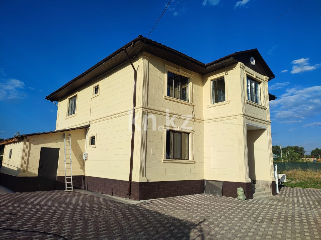 Продажа 5-комнатного дома, 242 м² в Алматинской области