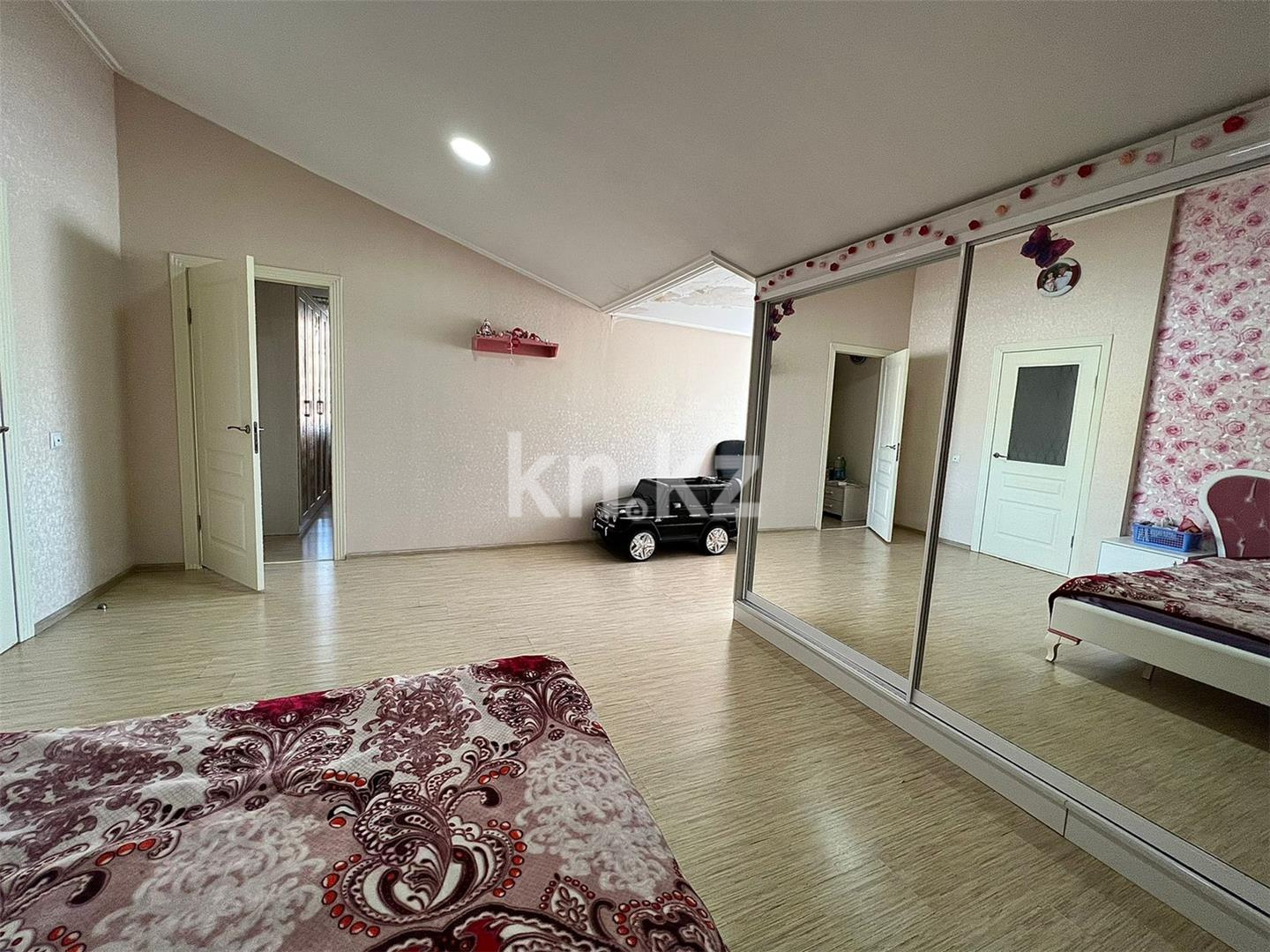 Продажа 4-комнатной квартиры, 202 м², ул. Таттимбета в Караганде - фото 14