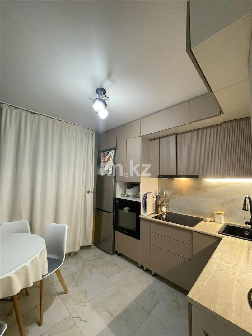 Продажа 5-комнатной квартиры, 105 м², мкр. Голубые Пруды в Караганде - фото 12