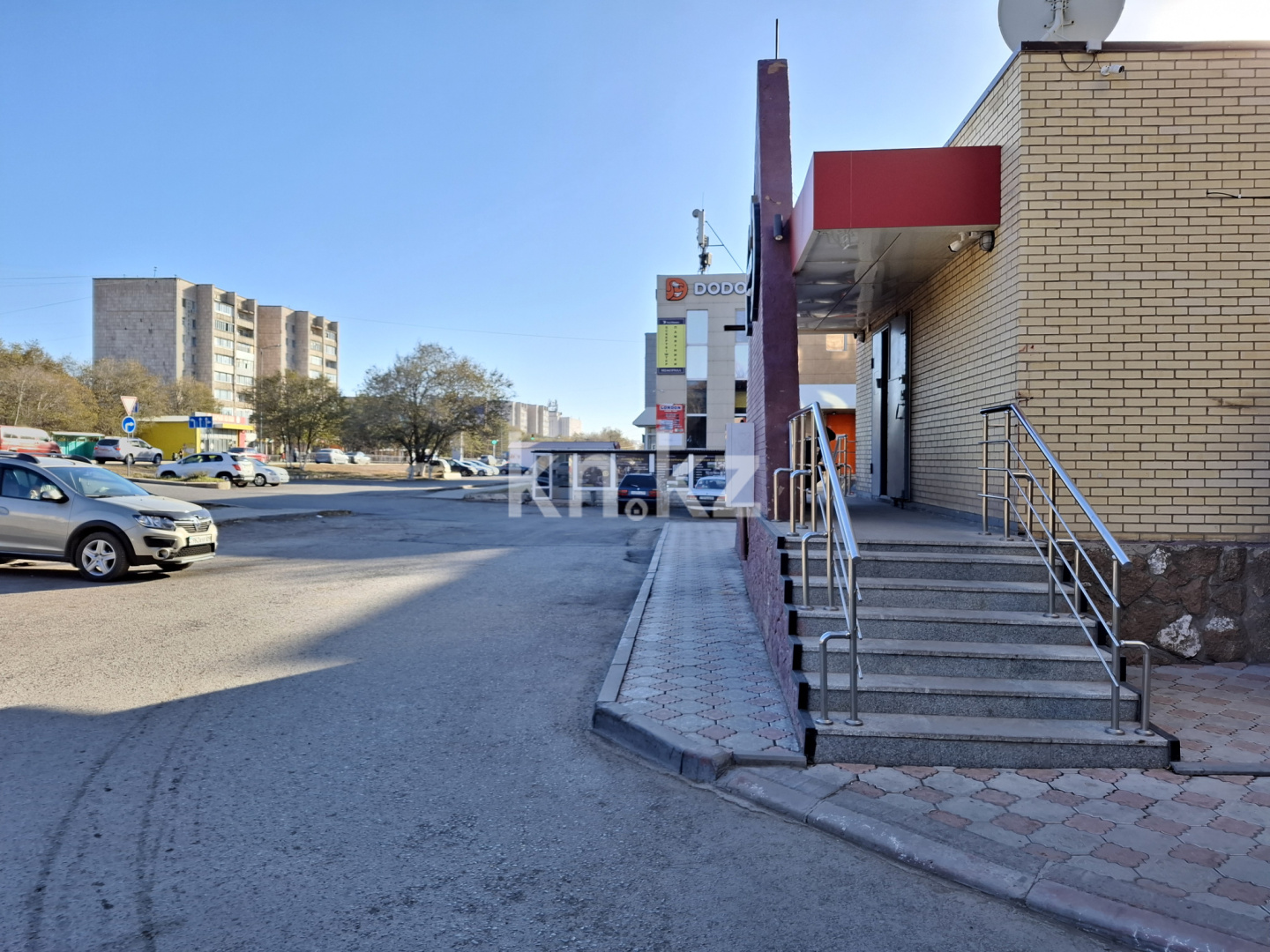 Продажа 3-комнатной квартиры, 62.5 м², 18-й мкр., дом  9 в Караганде - фото 16