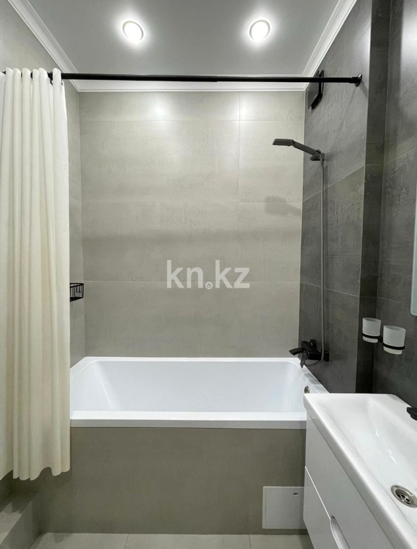 Продажа 3-комнатной квартиры, 65.3 м² в Алматы - фото 21