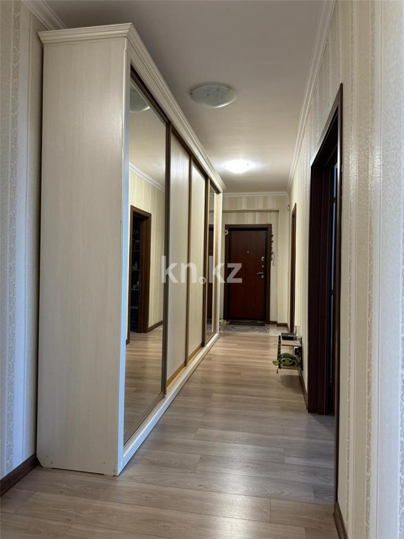 Продажа 3-комнатной квартиры, 90 м², пр. Шахтеров, дом  60 в Караганде - фото 11