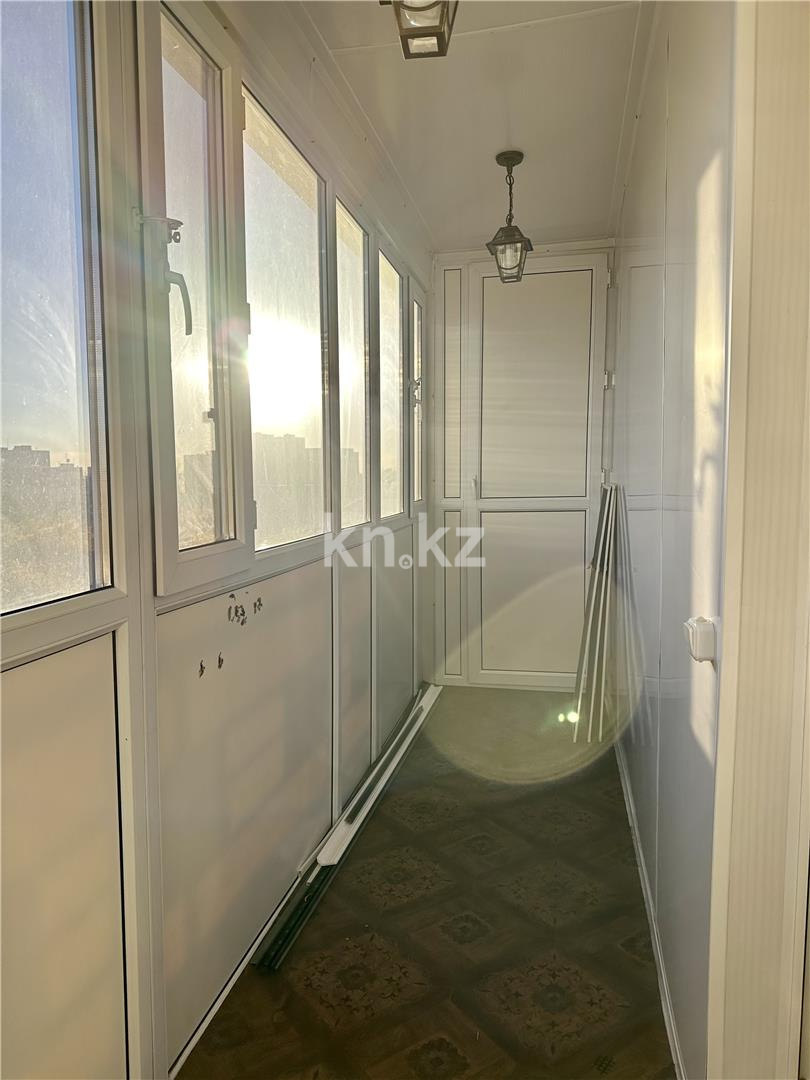 Продажа 3-комнатной квартиры, 61 м², ул. Ержанова в Караганде - фото 7