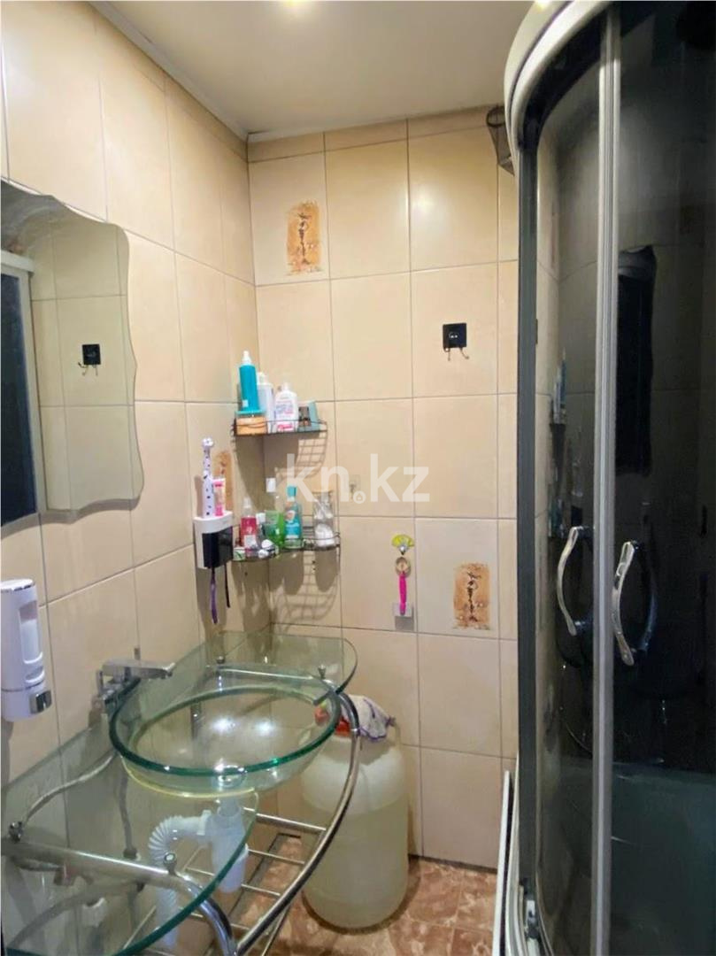 Продажа 3-комнатной квартиры, 65 м², мкр-н 15 в Караганде - фото 11