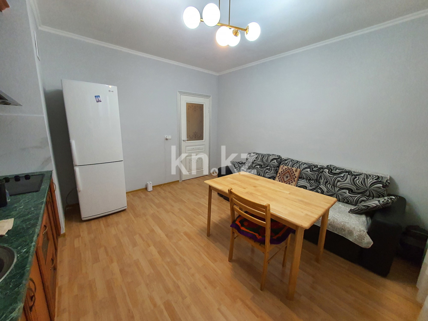 Продажа 1-комнатной квартиры, 49.4 м² в Алматы - фото 4