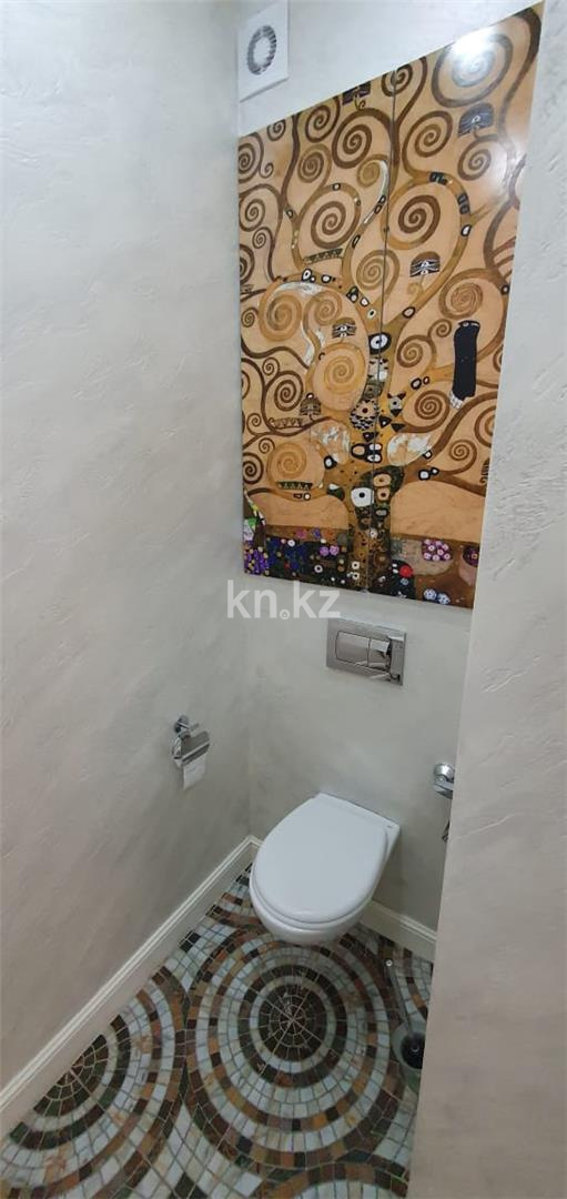 Продажа 5-комнатной квартиры, 150 м², мкр. Гульдер-1 в Караганде - фото 19