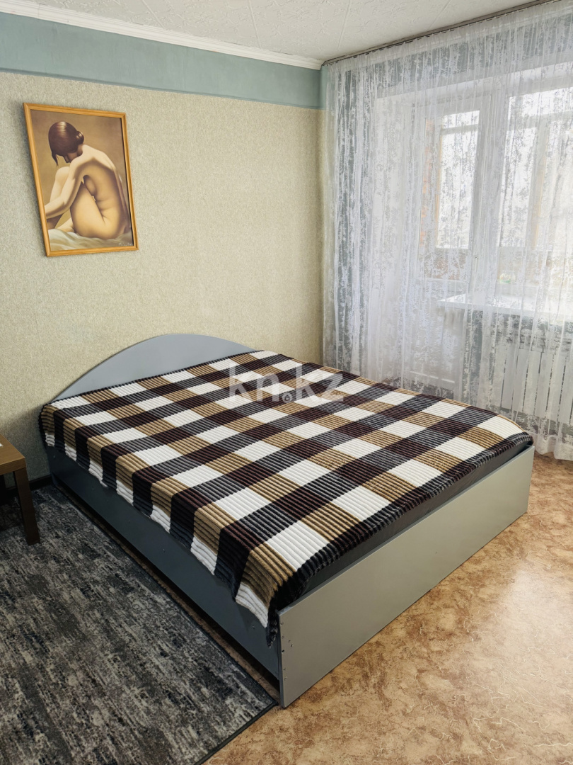 Аренда 1-комнатной квартиры посуточно, 30 м², пр. Назарбаева, дом  11 в Усть-Каменогорске