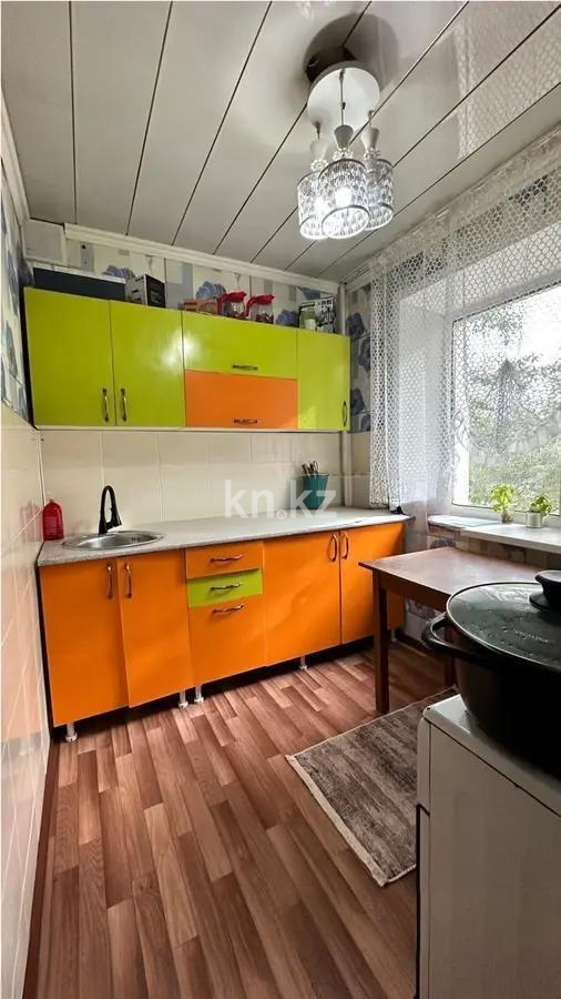 Продажа 3-комнатной квартиры, 57 м², 13 мкр., дом  20 в Караганде - фото 6