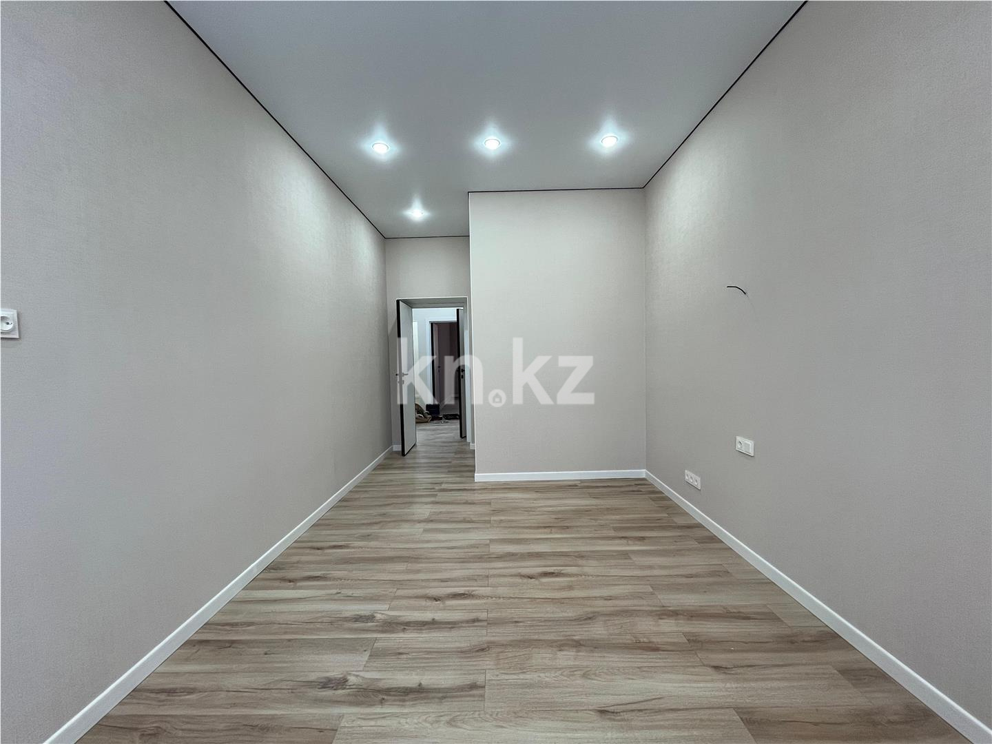 Продажа 3-комнатной квартиры, 67 м², 137 учетный квартал, дом  343 в Караганде - фото 7