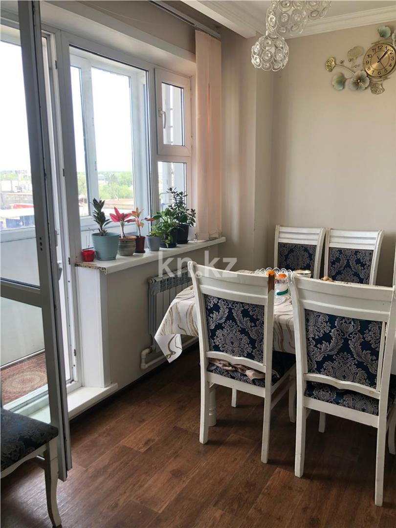 Продажа 5-комнатной квартиры, 75 м², 2 кв-л, дом  24 в Караганде - фото 10