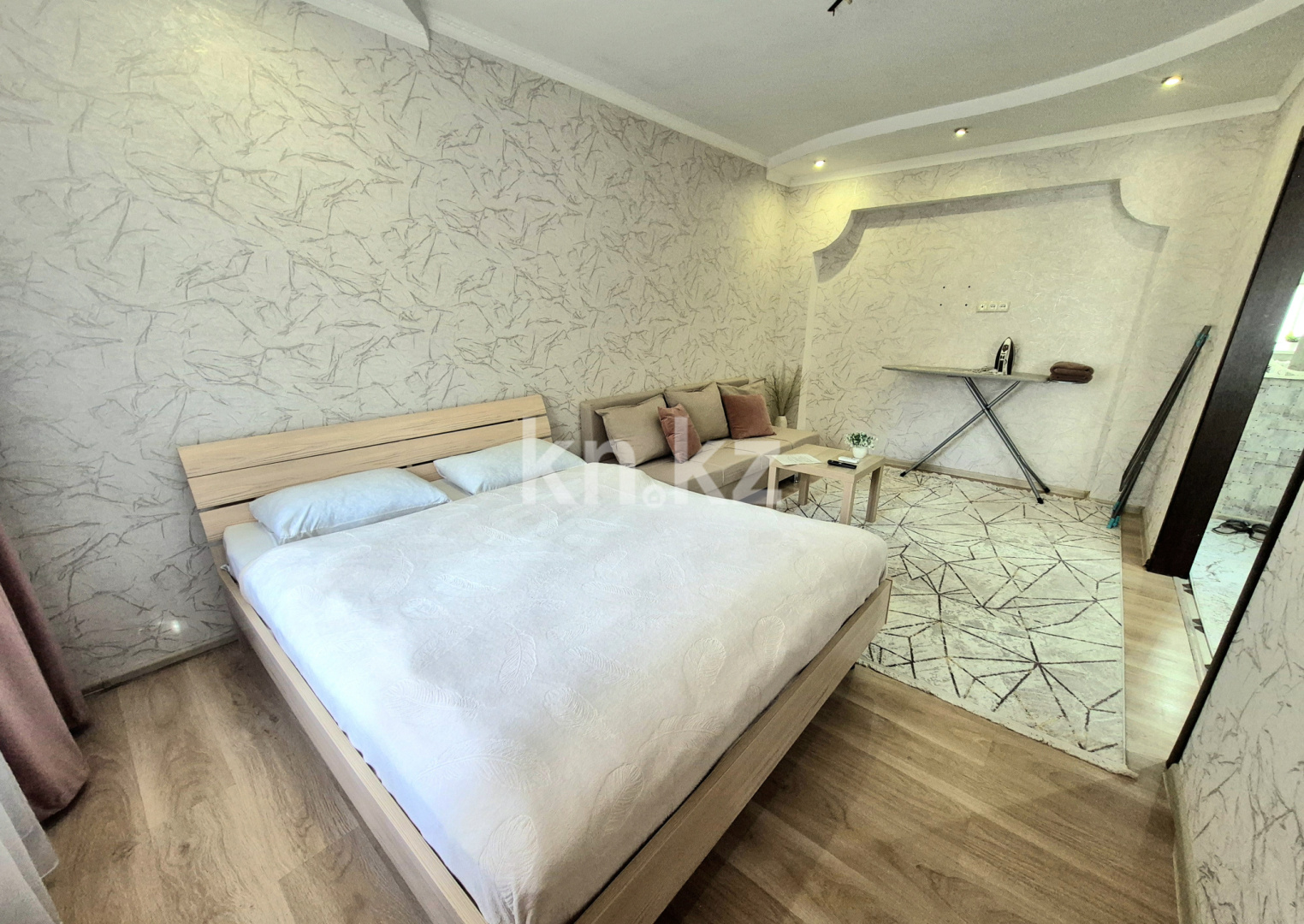 Аренда 1-комнатной квартиры посуточно, 33 м², ул. Мажита Жунисова, дом  179 в Уральске - фото 3