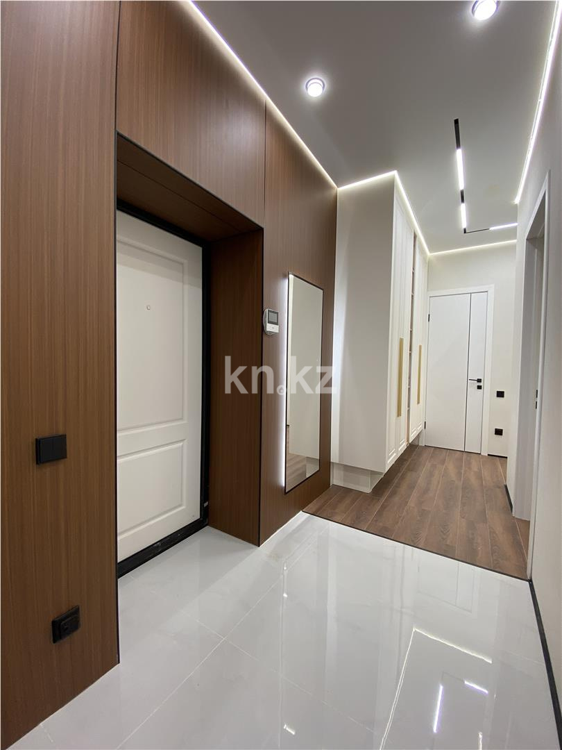 Продажа 3-комнатной квартиры, 77 м², ул. Букетова, дом  3/3 в Караганде - фото 3