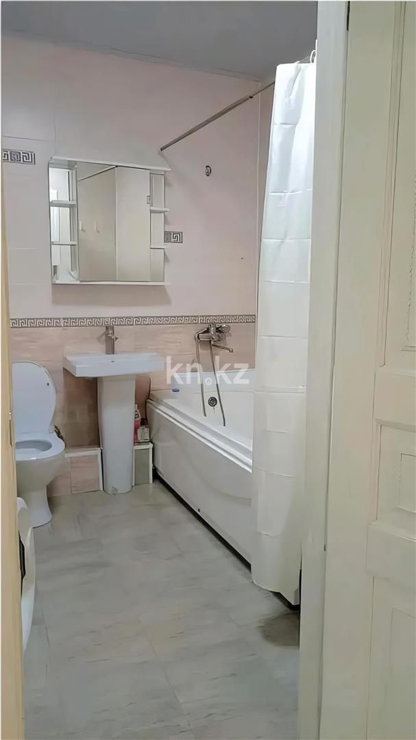 Продажа 2-комнатной квартиры, 76.2 м² в Алматы - фото 4