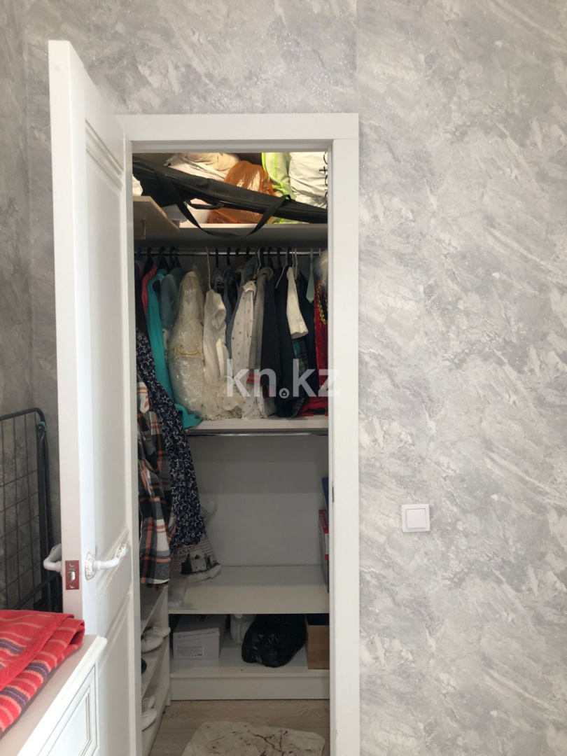 Продажа 2-комнатной квартиры, 68 м², ул. Момышулы, дом  26/3 в Караганде - фото 13