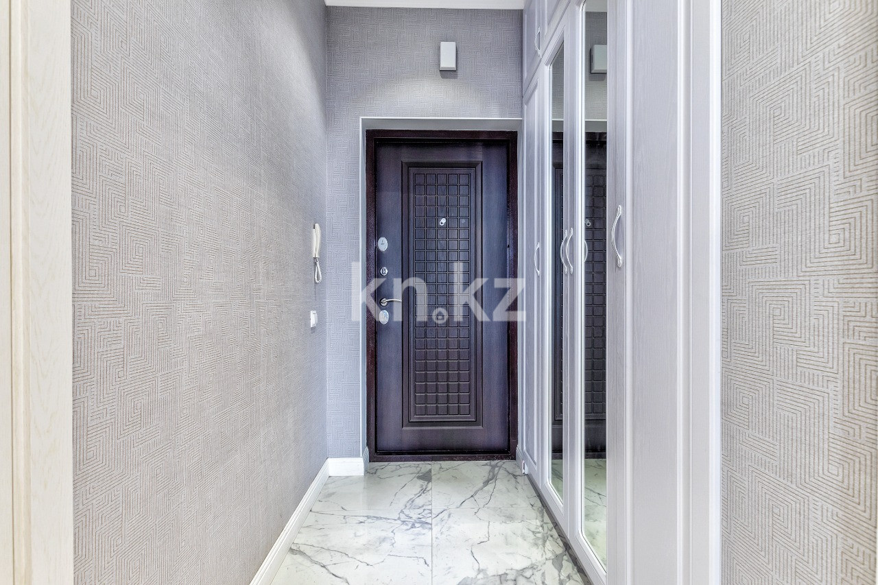 Аренда 1-комнатной квартиры посуточно, 50 м², пр. Кабанбай батыра, дом  29 - ул. Сыганак в Астане - фото 9