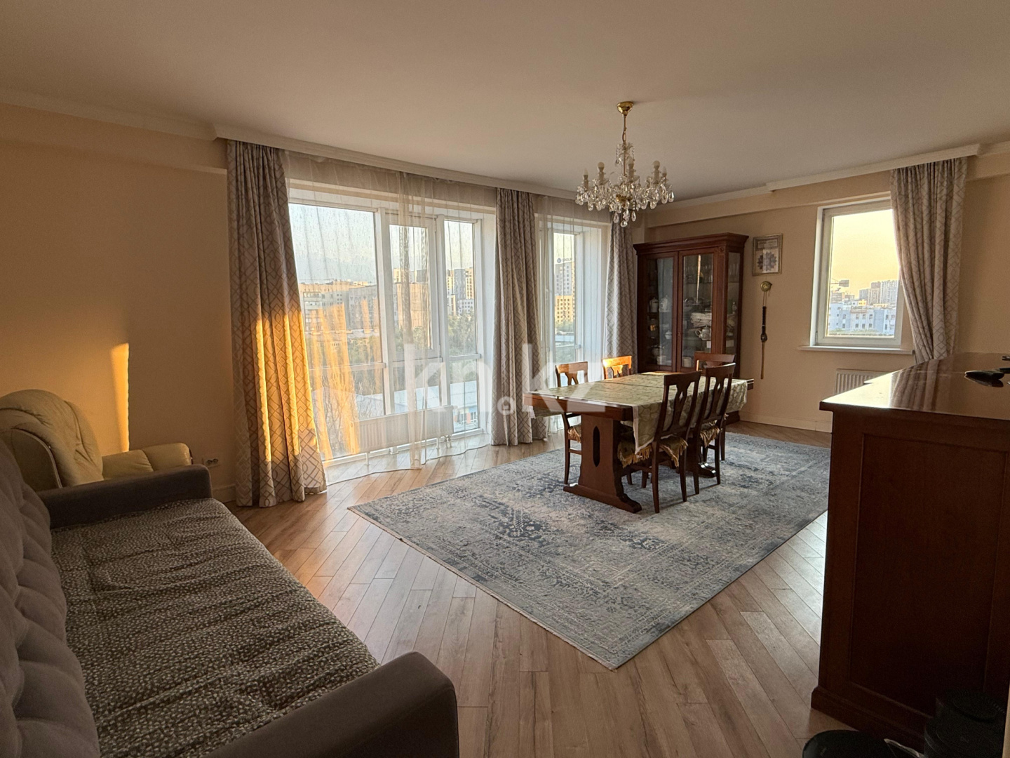 Продажа 3-комнатной квартиры, 105 м², пр. Абая, дом  130 в Алматы - фото 2