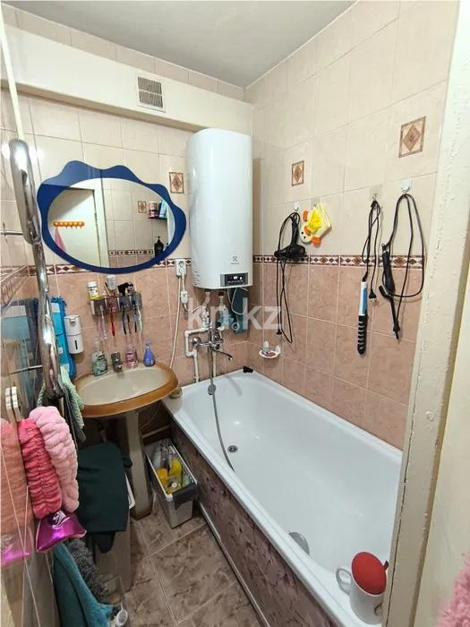 Продажа 3-комнатной квартиры, 63 м², мкр-н Восток-1, дом  6/2 в Караганде - фото 5