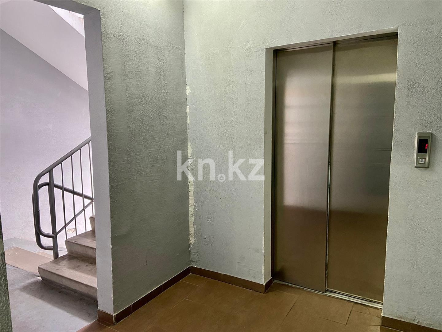 Продажа 2-комнатной квартиры, 64 м², пр. Шахтеров, дом  23 в Караганде - фото 15