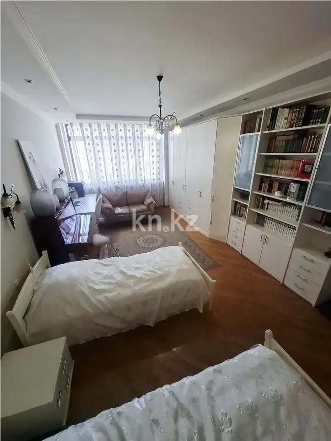 Продажа 3-комнатной квартиры, 140 м² в Алматы - фото 2