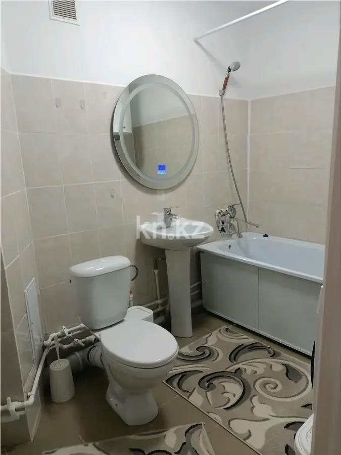 Продажа 3-комнатной квартиры, 82 м², ул. Ашимова, дом  26 в Караганде - фото 6