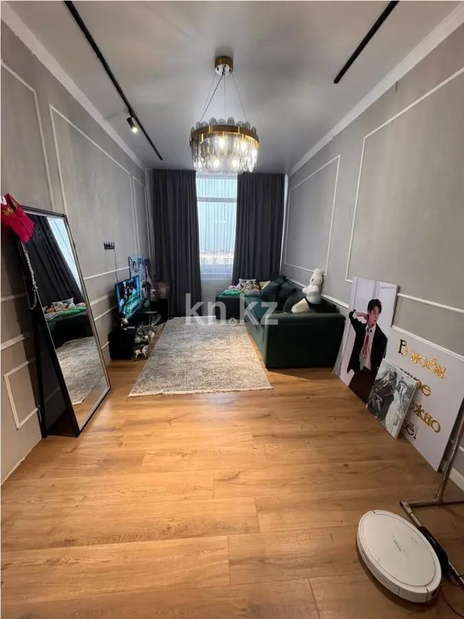 Продажа 1-комнатной квартиры, 37 м², пр. Кабанбай батыра, дом  49а в Астане