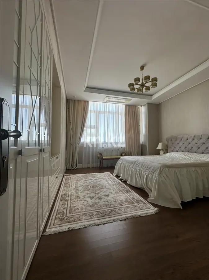 Продажа 5-комнатной квартиры, 212 м², ул. Байтурсынова, дом  1 в Астане - фото 2