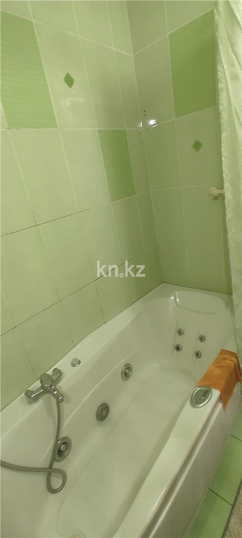 Продажа 4-комнатной квартиры, 81 м², ул. Рыскулова в Караганде - фото 10