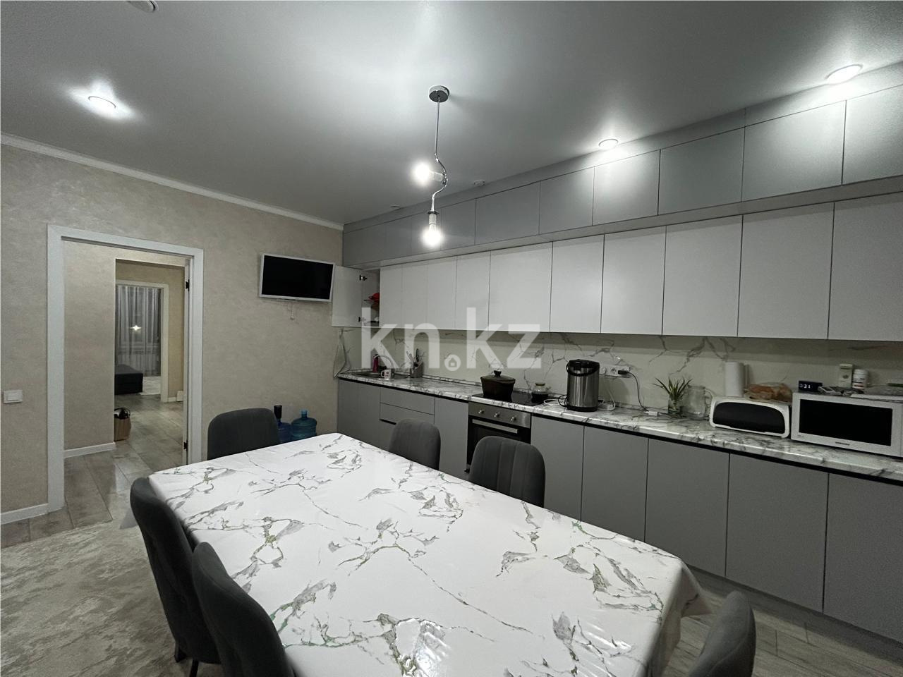 Продажа 3-комнатной квартиры, 94 м², ул. Муканова в Караганде - фото 9