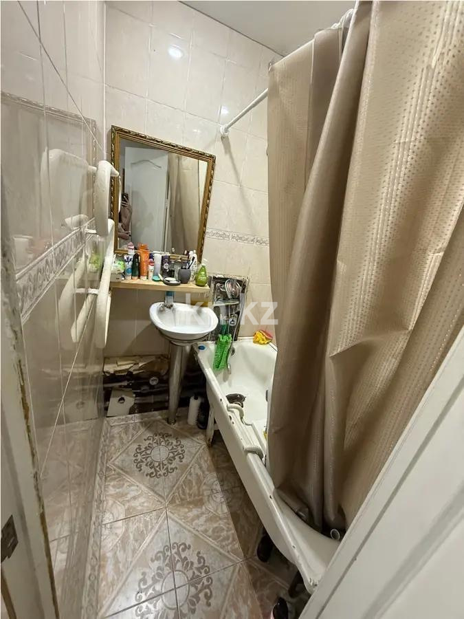 Продажа 3-комнатной квартиры, 59 м², мкр-н Аксай-2, дом  55 в Алматы - фото 4