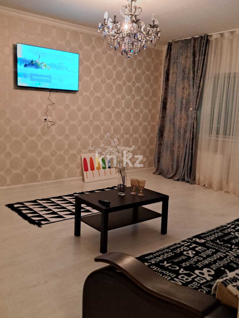 Аренда 2-комнатной квартиры посуточно, 86 м², ул. Достык, дом  5 - ул. Сауран в Астане - фото 3