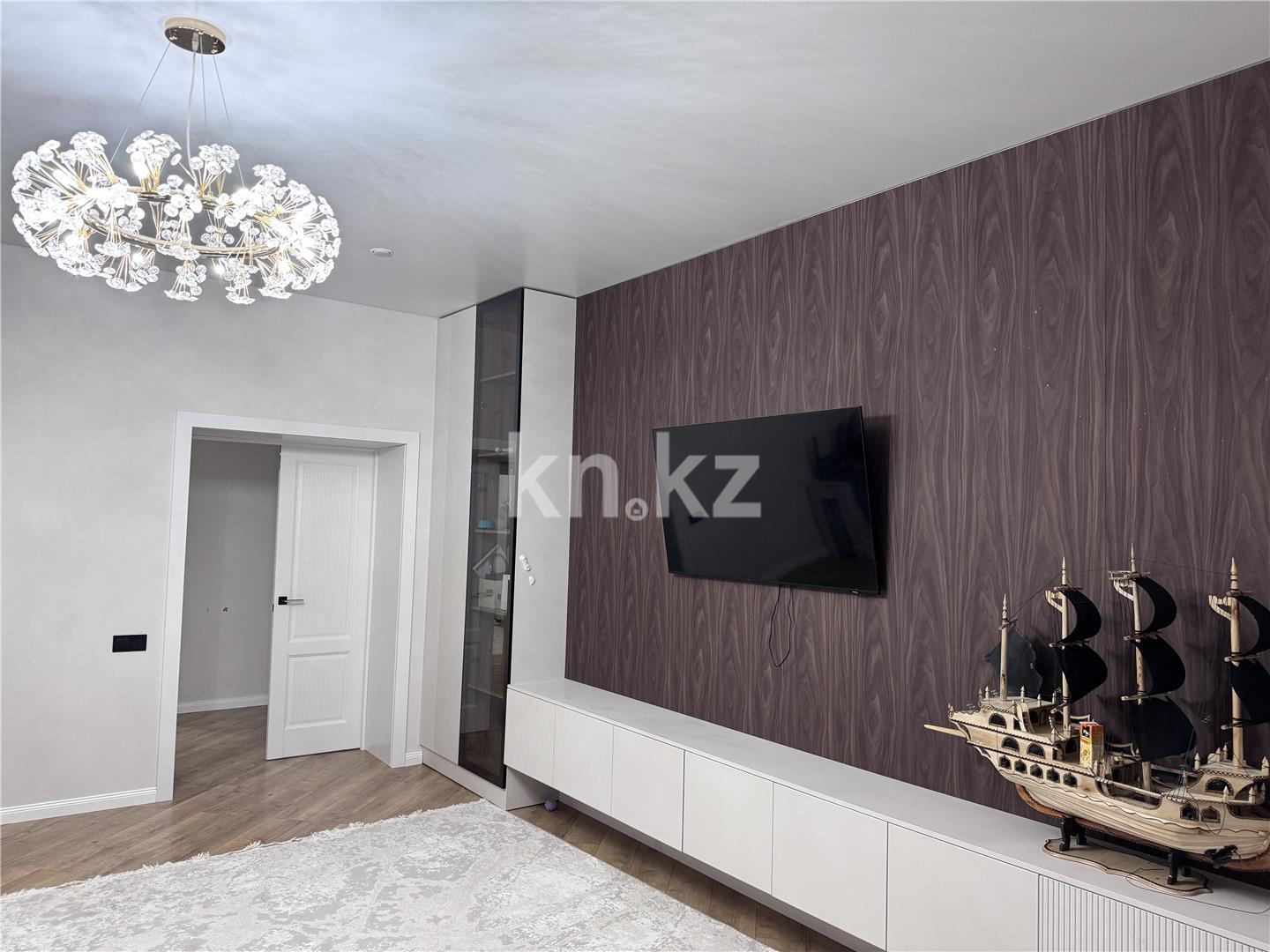 Продажа 3-комнатной квартиры, 100 м², ул. Муканова в Караганде - фото 2