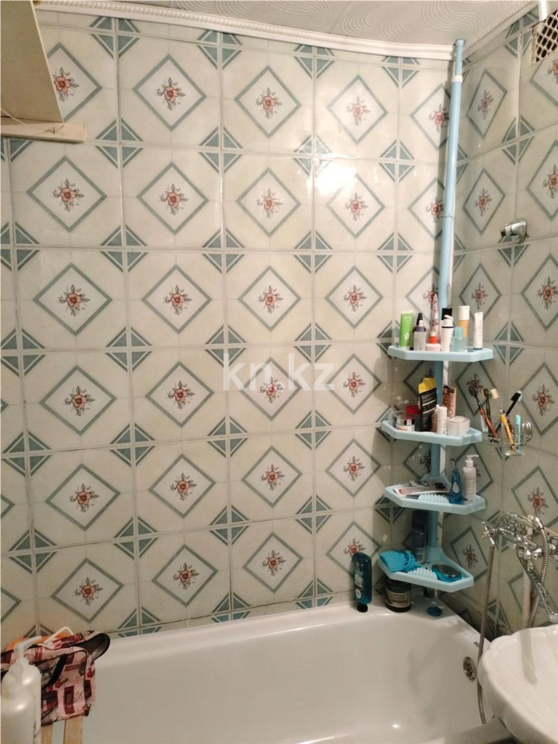 Продажа 2-комнатной квартиры, 49 м², мкр-н Восток-3, дом  17 в Караганде - фото 10