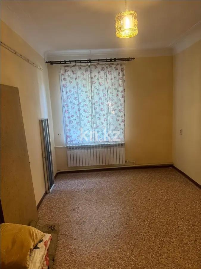Продажа 3-комнатной квартиры, 82 м², ул. Абая, дом  30 в Караганде - фото 2