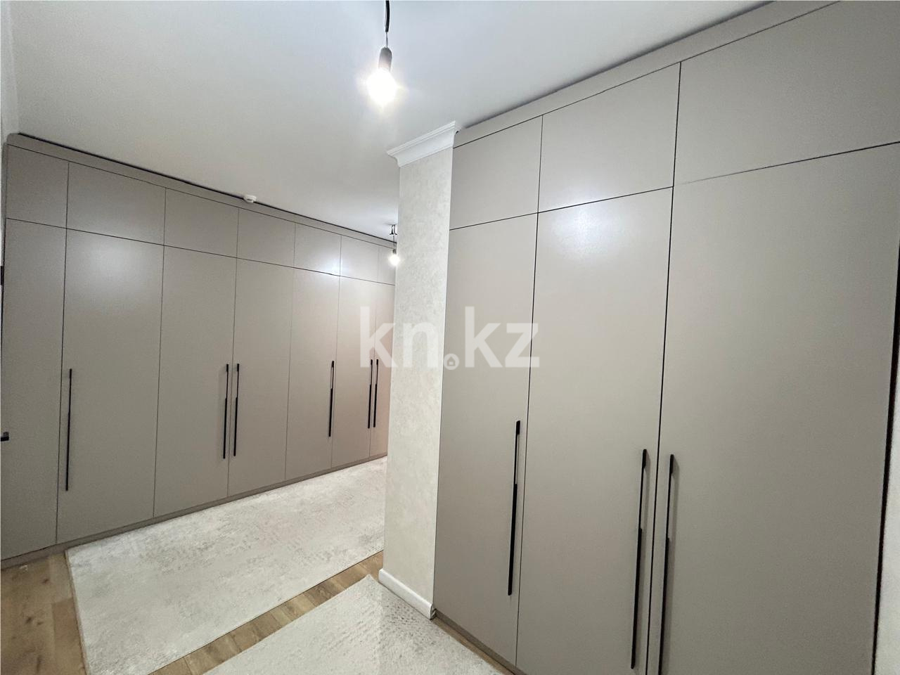 Продажа 2-комнатной квартиры, 77 м², ул. Кенесары в Астане - фото 14