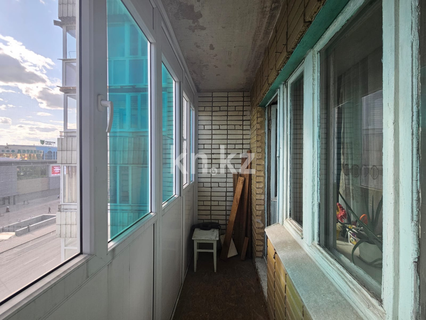 Продажа 4-комнатной квартиры, 78 м², пр. Бухар-жырау, дом  56/2 в Караганде - фото 4