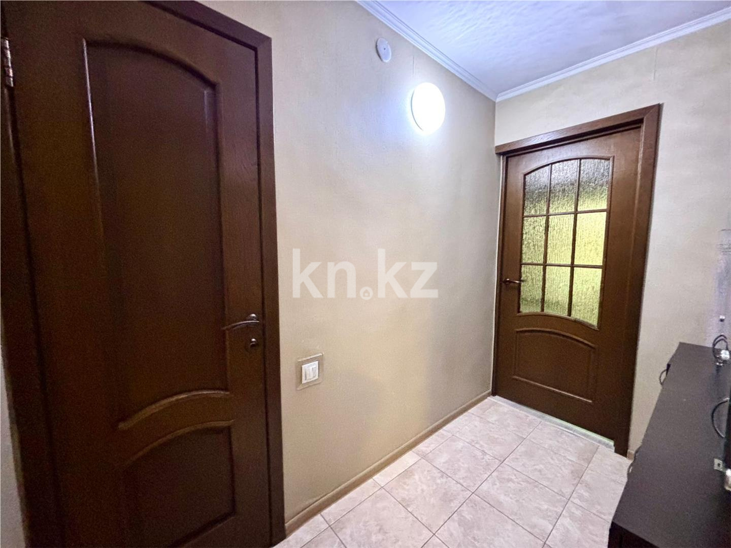 Продажа 2-комнатной квартиры, 51 м², ул. Аманжолова в Караганде - фото 10