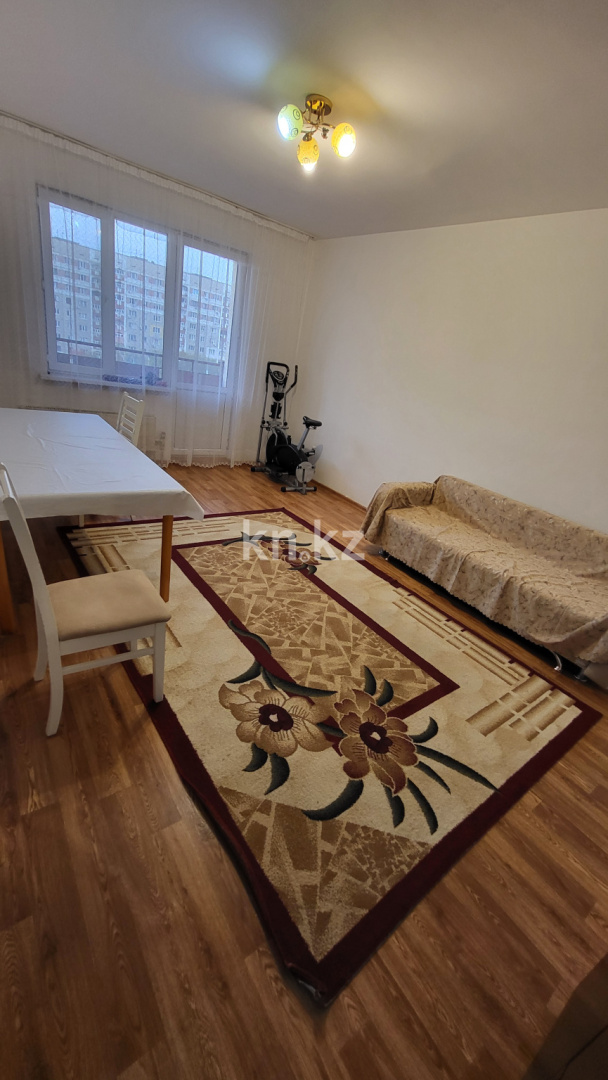 Аренда 3-комнатной квартиры, 101 м², мкр-н Аксай-4, дом  123 - ул. Жубанова в Алматы