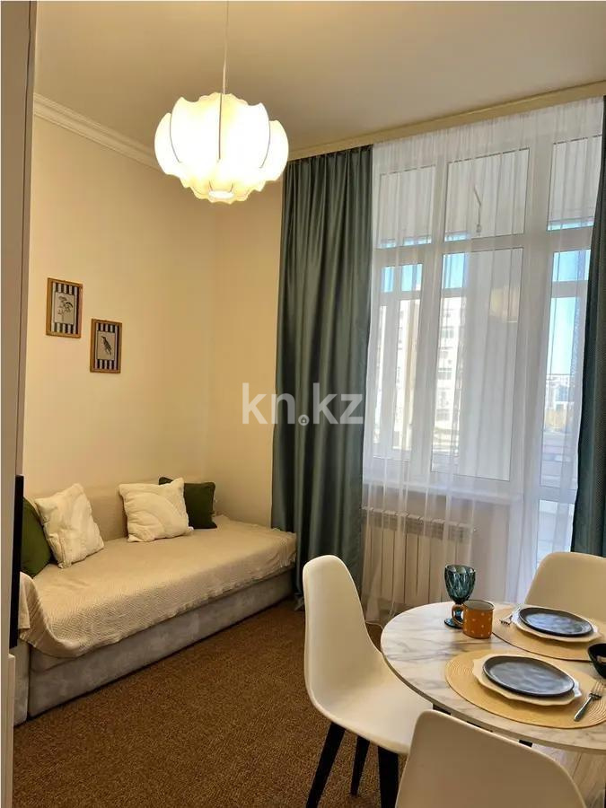 Продажа 1-комнатной квартиры, 43.7 м², пр. Мангилик Ел, дом  51/2 в Астане