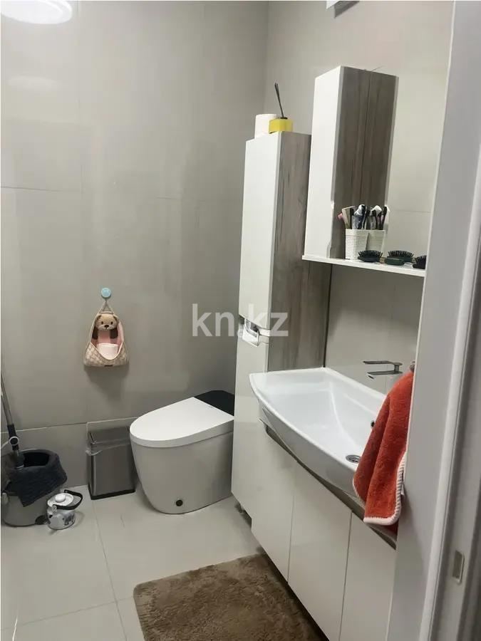 Продажа 3-комнатной квартиры, 108 м², ул. Утеген батыра, дом  11д в Алматы - фото 6